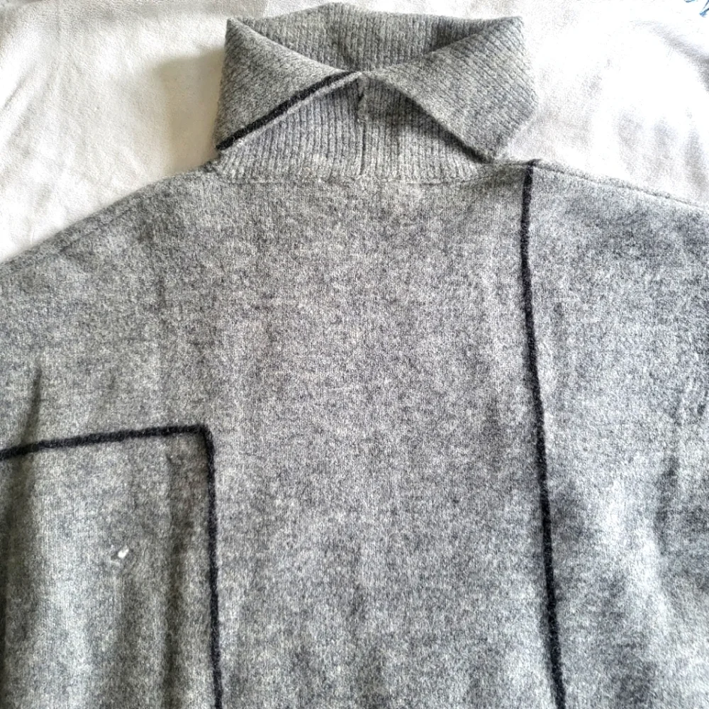 SOLD Bundle of 2 ZARA Knit Sweaters with Piping - M - Picture 3 of 8